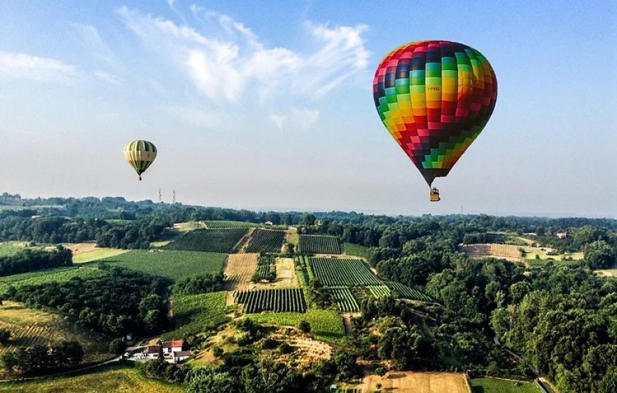 Spettacolare volo in mongolfiera