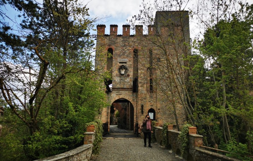 Visita guidata al castello di gropparello e pranzo alla…