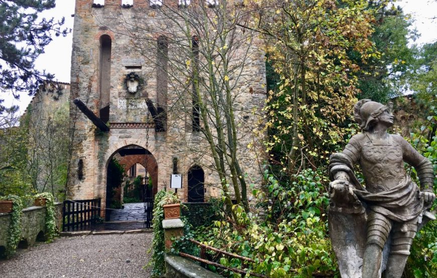 Cena romantica alla taverna e visita notturna al castello